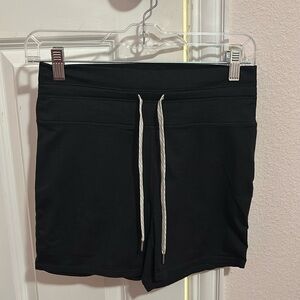 Vuori Drawstring Biker Short Size Small